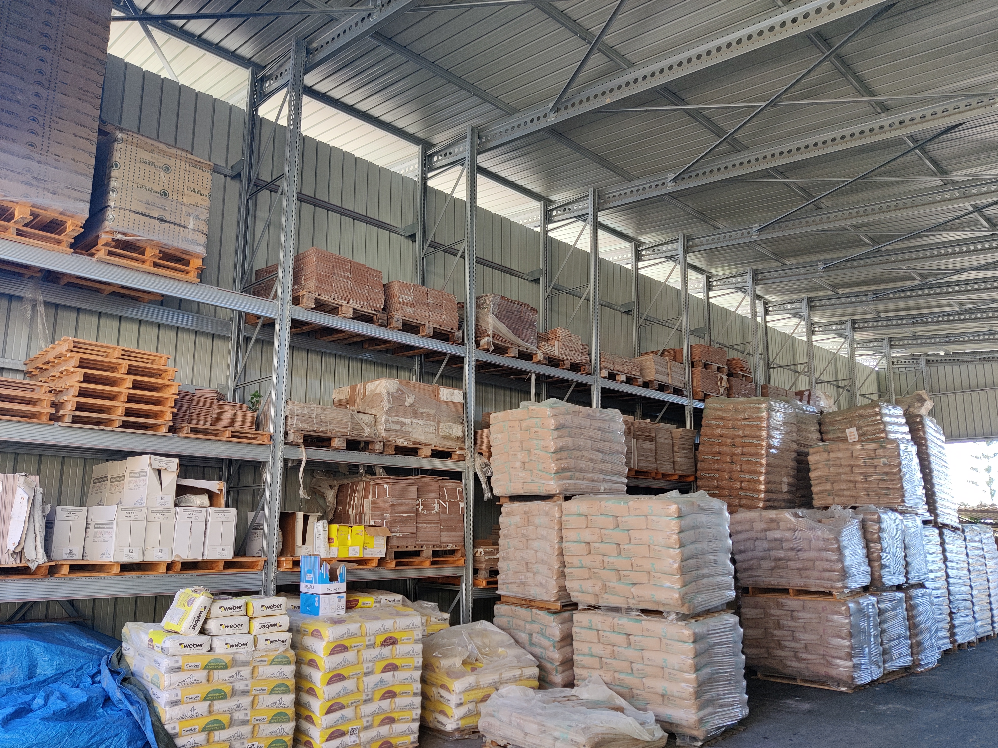 Magazzino Ditta Currà - Materiali edili e ferramenta Mileto